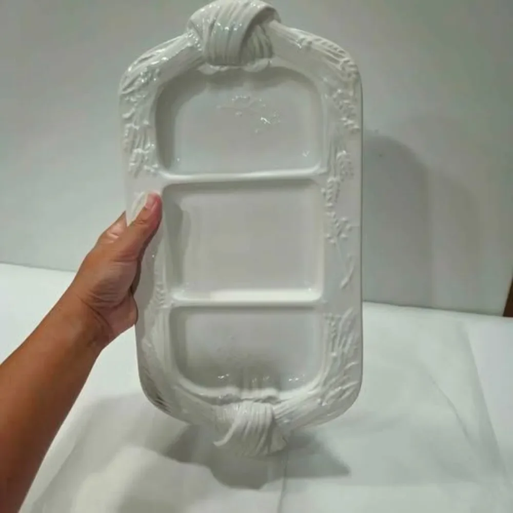 Unbranded versatile white
